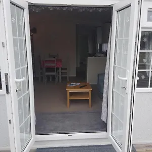  Chalet Lovely 2-bed Chalet At Robinhood Retreat Free Park
